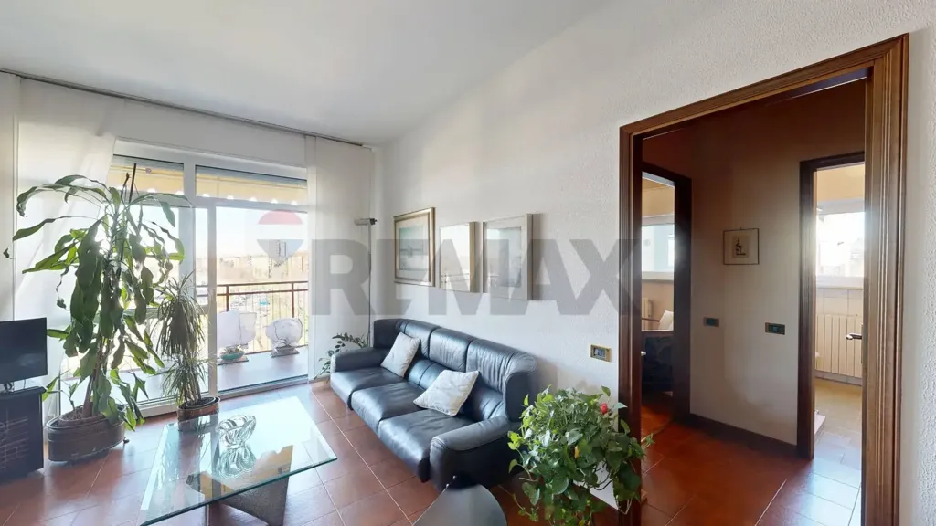 Séjour - Four-Bedroom Apartment with Balcony in Milan