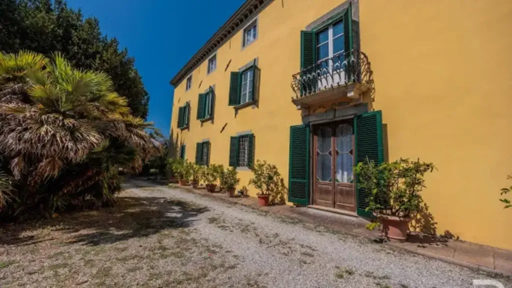 Välivaade - Historic Villa with Garden in Lucca