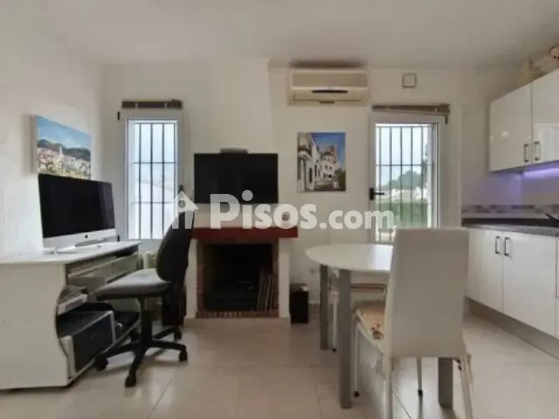Sala da pranzo - Corner Flat with Garden View in Barranco Parra