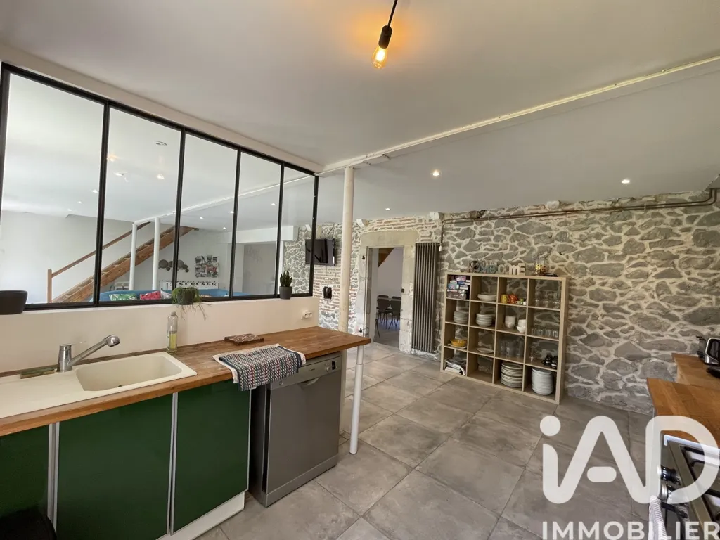 Cucina - Spacious House with Pool in Saubrigues