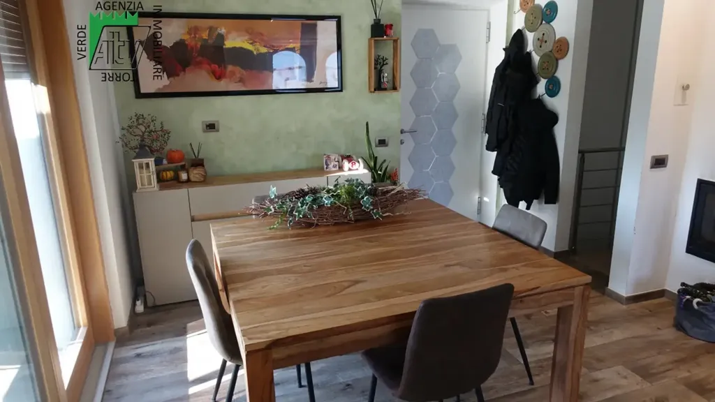 Sala da pranzo - Villa with Mountain View in Sporminore