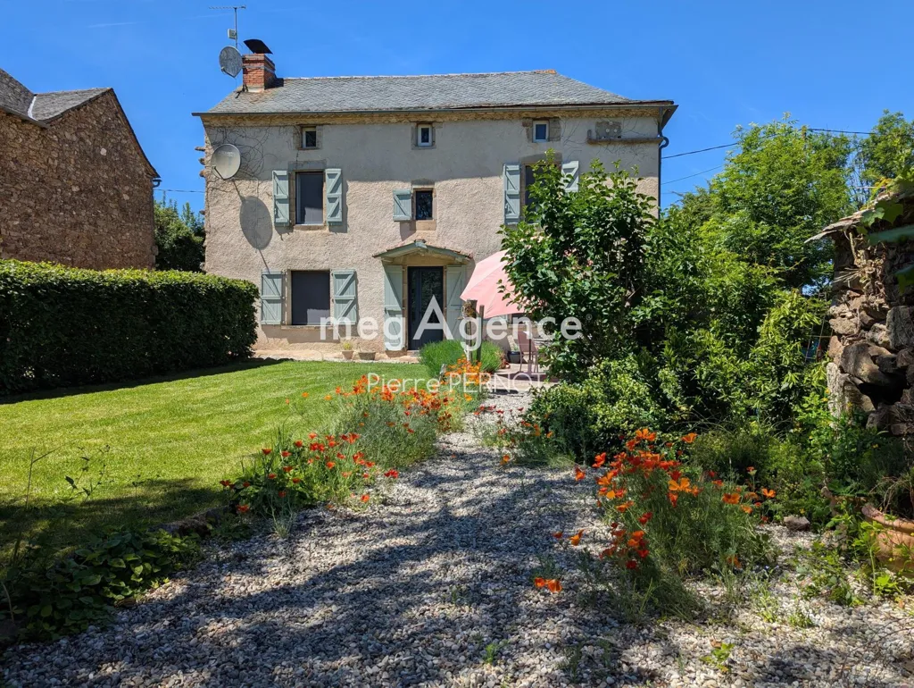 Välivaade - Charming Stone House with Gîte in Saint-Martin-Lagépie