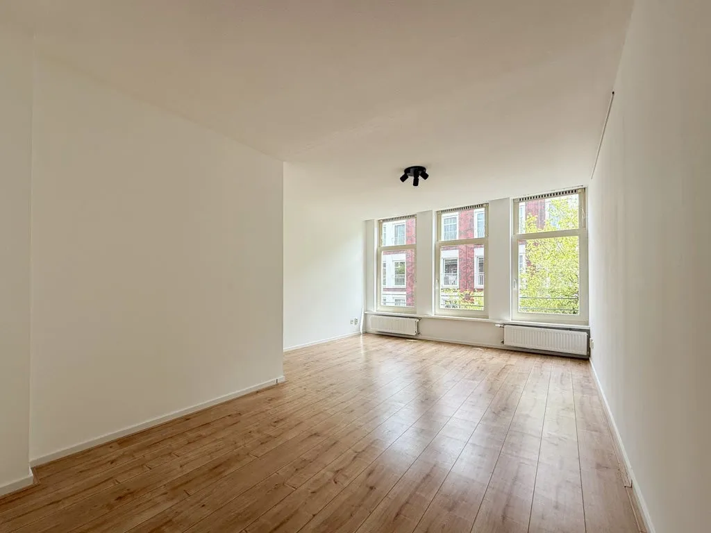 Pièces - Light 3-Bedroom Apartment in Central Amsterdam