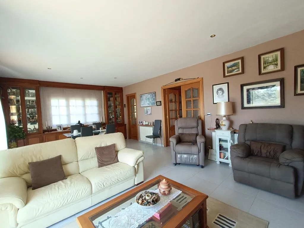 Elutuba - Luxury Villa with Sea Views in Mataró