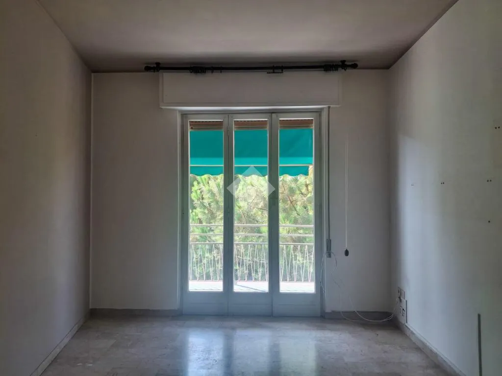 Pièces - Apartment with Balcony in Savona