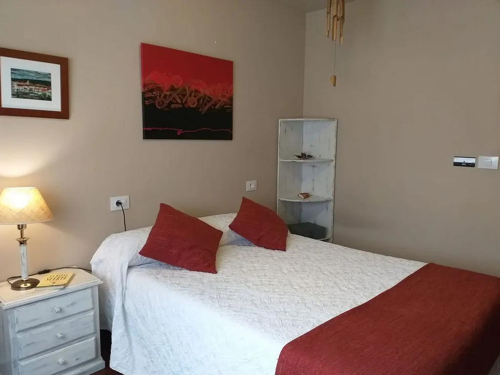 Magamistoad - Furnished Flat with Garage in Chantada