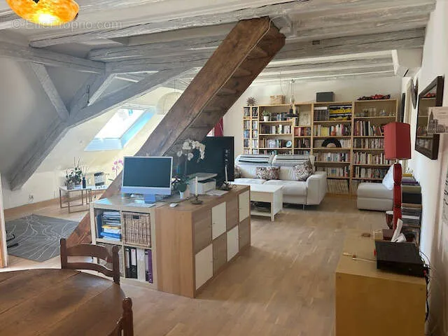 Elutuba - Duplex with Quay View near Hyper-Centre