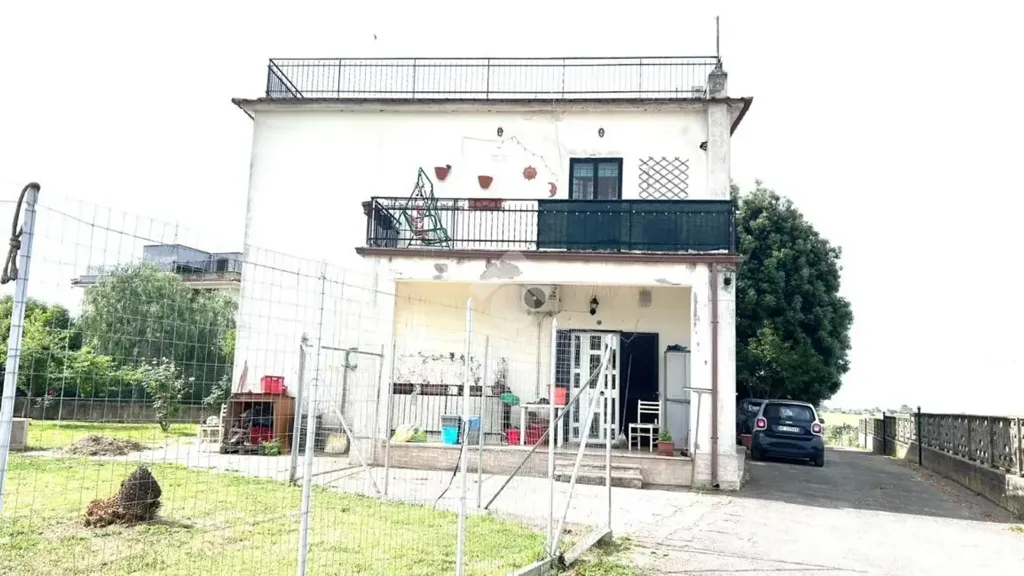 Välivaade - Bright Triplex with Balconies in Rome