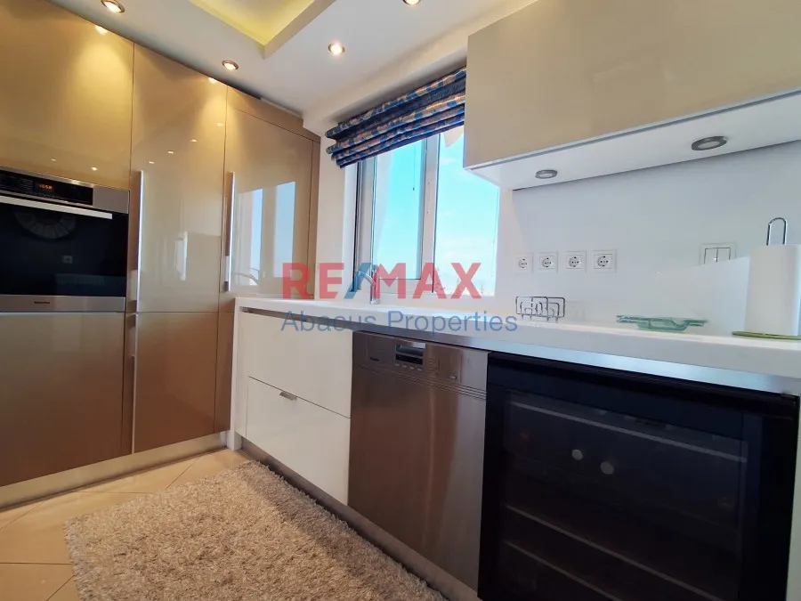 Kitchen - Apartment with Panoramic Views in Nikaia