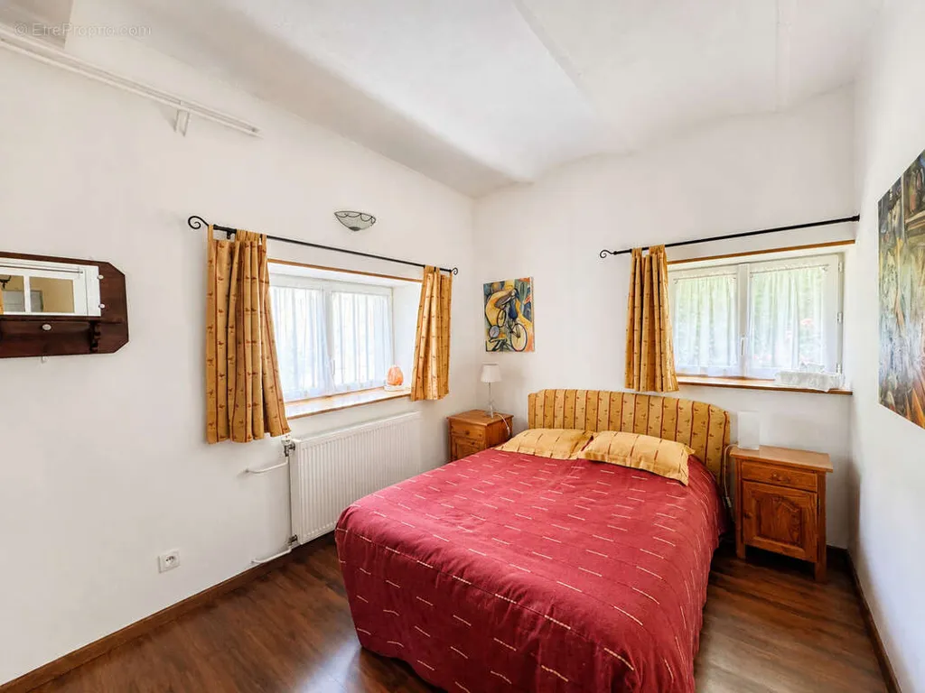 Chambres - Maison avec Jardin et Garage à Vienne