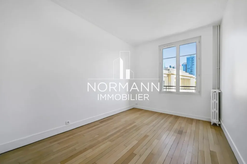 Toad - Apartment with Unobstructed View in Puteaux
