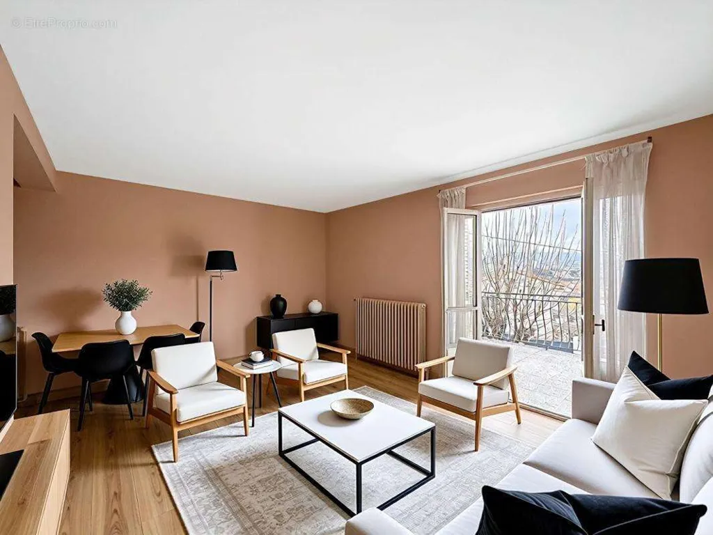 Séjour - Maison avec Deux Appartements et Jardin à Les Pennes-Mirabeau