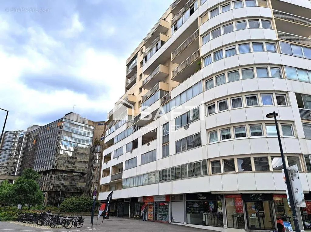 Välivaade - Service Business in Central Rennes