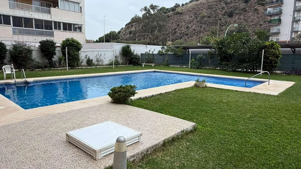 Piscina - Apartment with Beachfront in Fuengirola