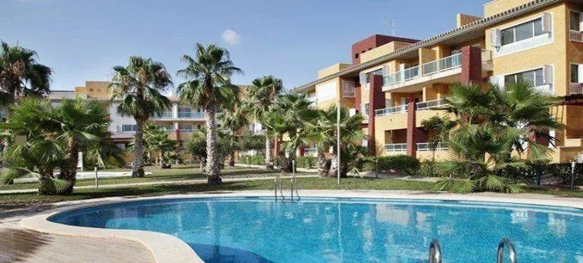 Piscine - Office Space with Three Floors in Fuente Álamo
