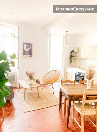 Salle à manger - Appartement 2 Pièces avec Vue sur les Toits à Marseille