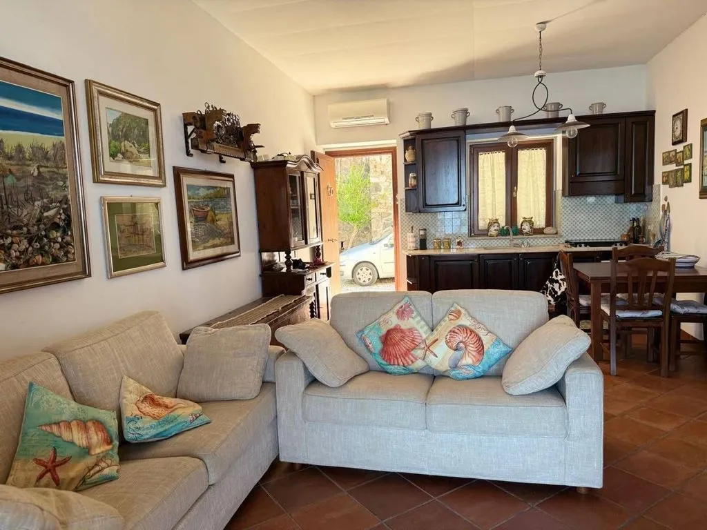 Elutuba - Terraced House with Sea Access in Scilla