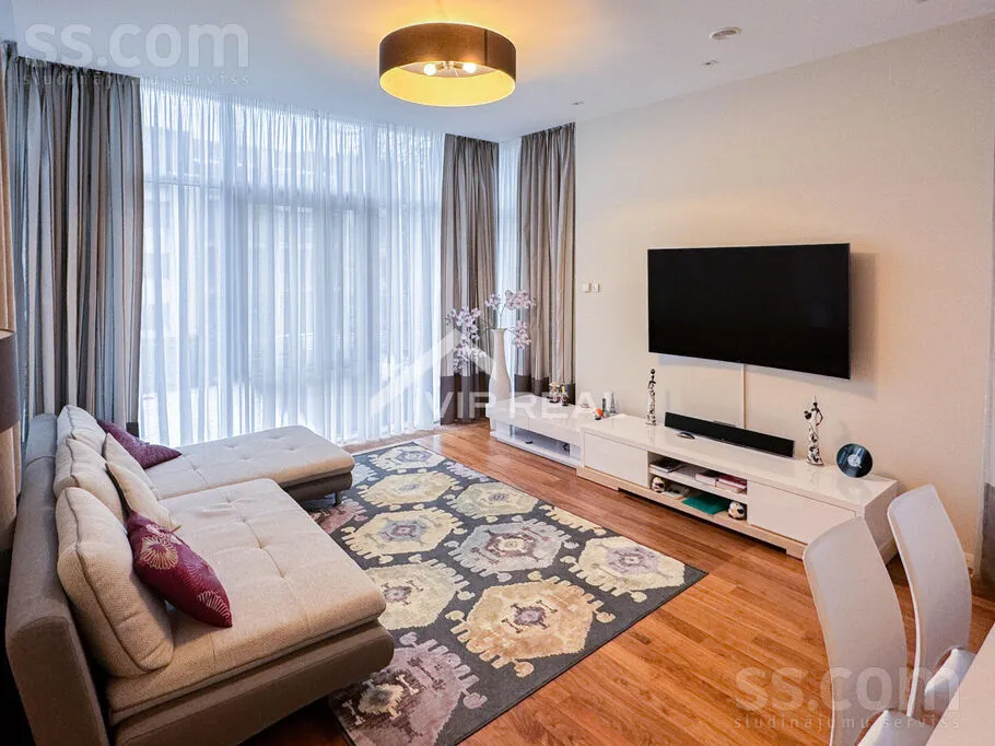 Elutuba - Modernised Apartment with Balcony in Dzintari