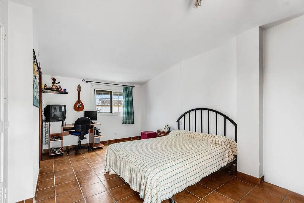 Magamistoad - Terraced House with Pool in Estepona Centre