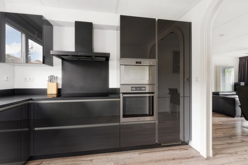 Cuisine - Corner House with Garden in Westervoort