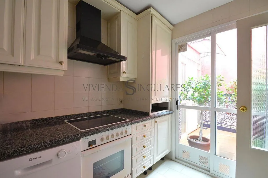 Kitchen - Terraced House with Terrace in El Cano, Sevilla