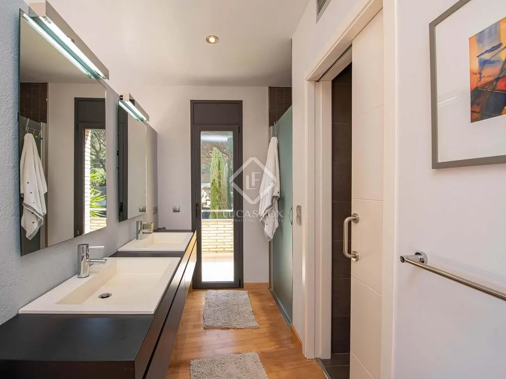 Salles de bain - Luxury Villa with Sea View in Sant Feliu de Guíxols