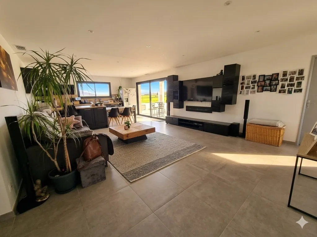 4-toaline maja asukohas Bize-Minervois