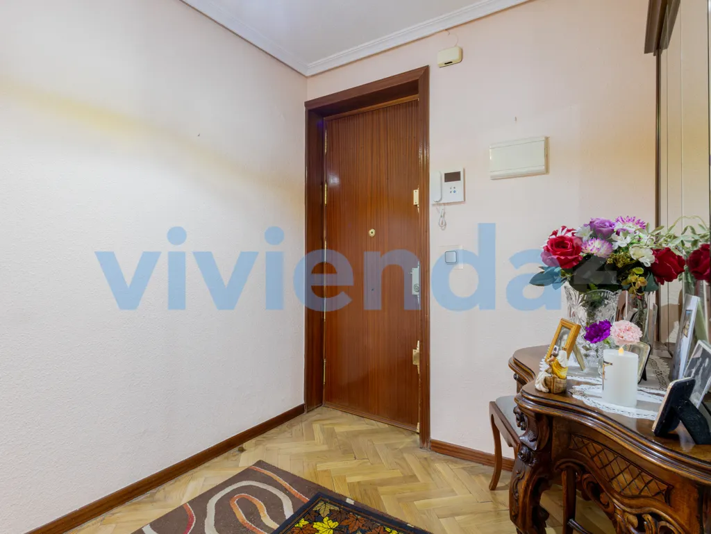 Esik - Palace Flat with Terrace in Calle Campomanes
