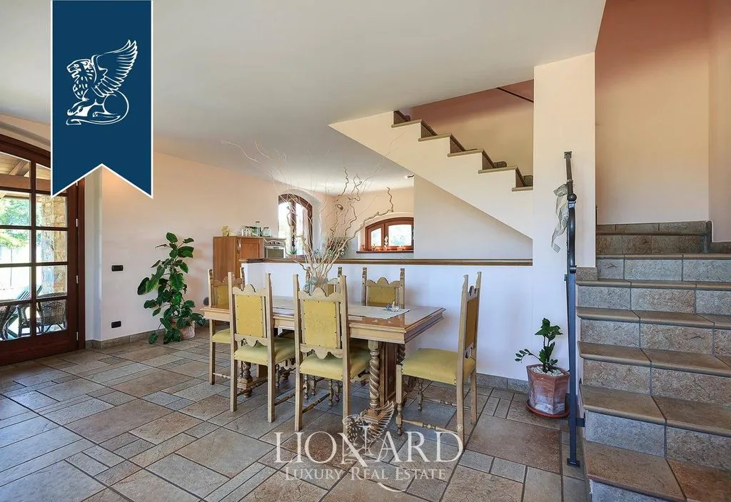 Söögituba - Luxury Villa with Garden in Spirano