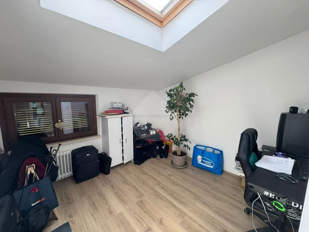 Rooms - Semi-detached Villa with Garden in Perugia