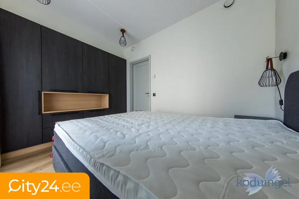 Magamistoad - 2-Bedroom Apartment with Modern Kitchen in Kalamaja