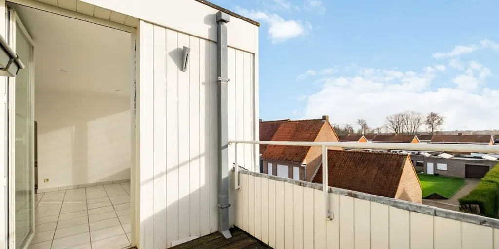 Balcon - Penthouse avec Terrasse SUD-EST au Centre de Dadizele