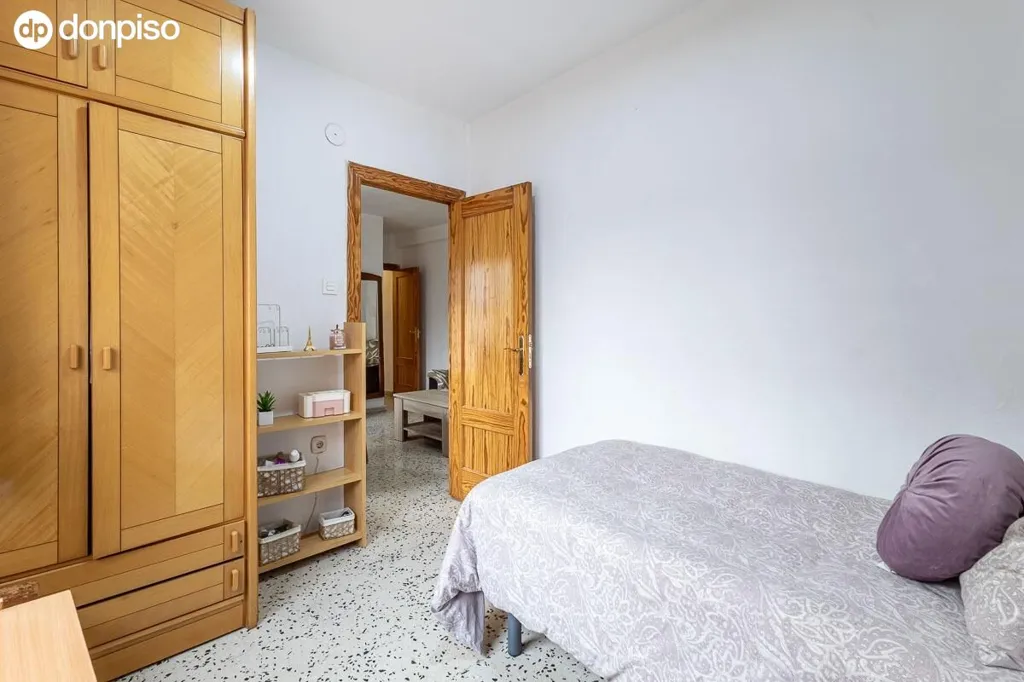 4-toaline korter asukohas Granada Capital