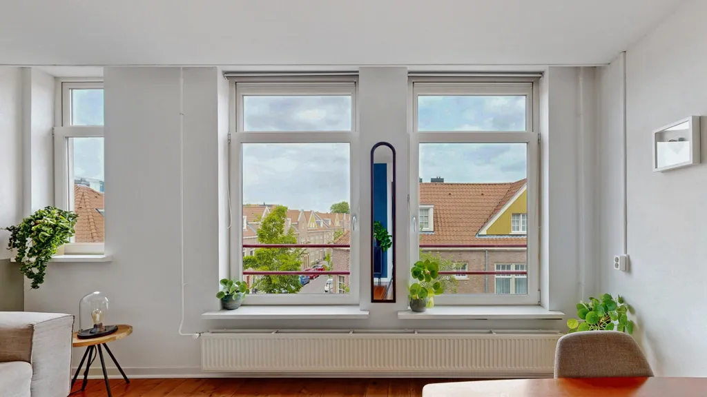 Elutuba - Light-Filled Apartment with South Balcony in Amsterdam