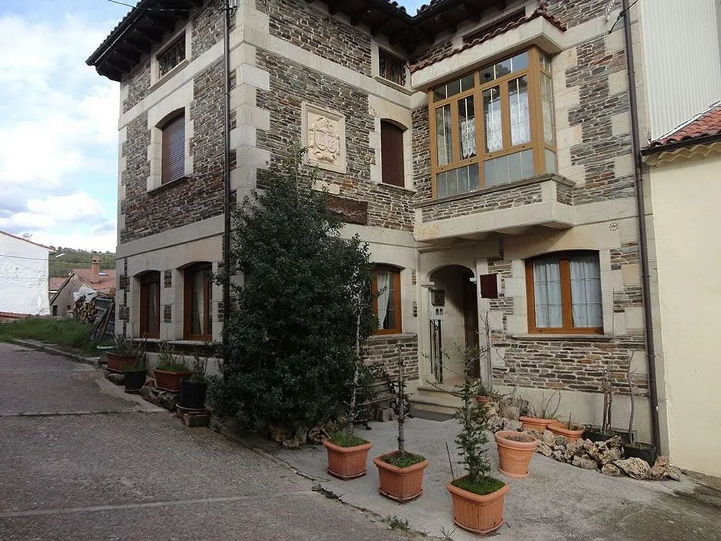 Extérieur - Adosado with Rustic Decor in Riocavado de la Sierra