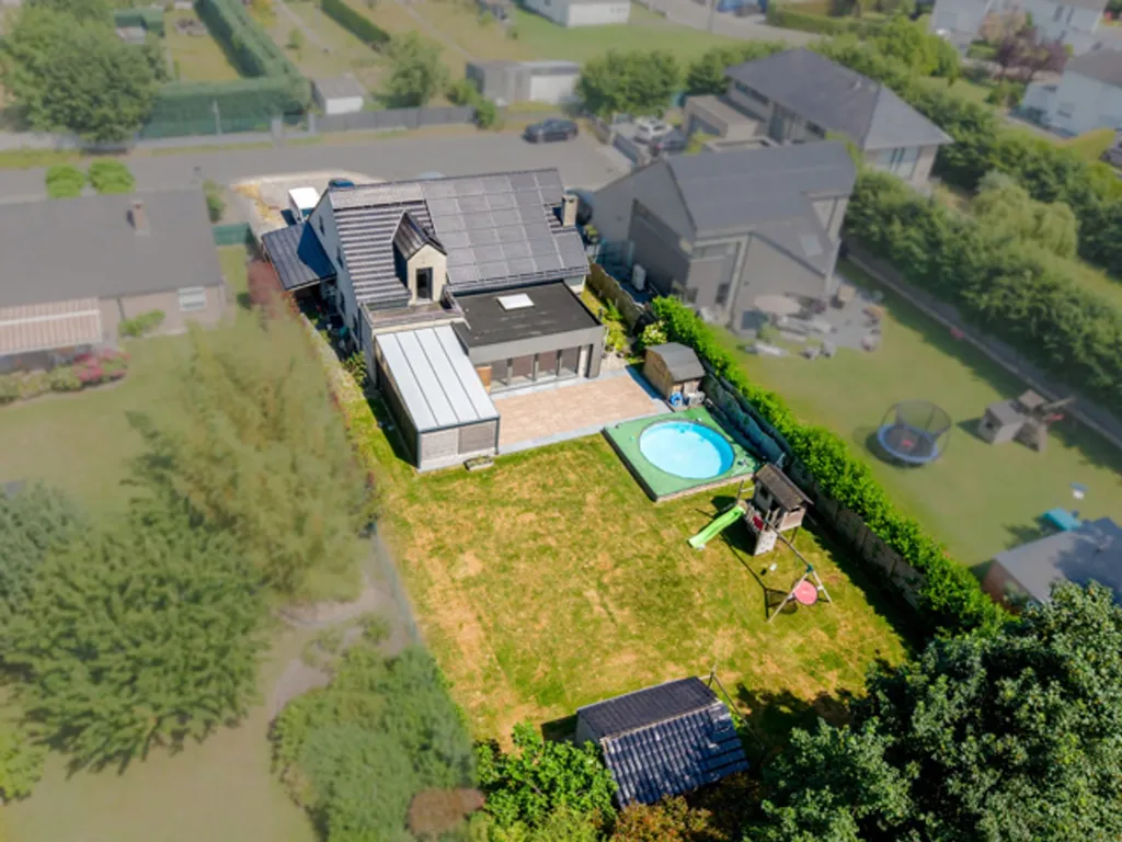 Vista aerea - Detached Villa with Pool in Quiet Residential Area