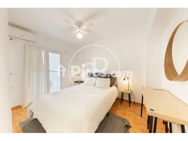 Chambres - Apartment with Balcony in Ponent