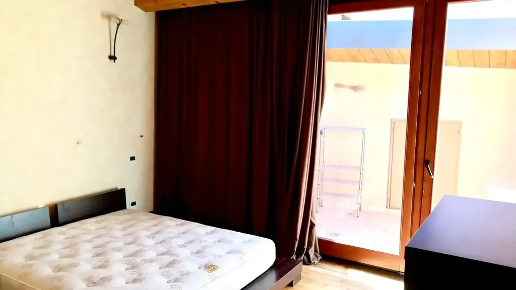 Chambres - Two-Level Apartment with Terrace in Cesena