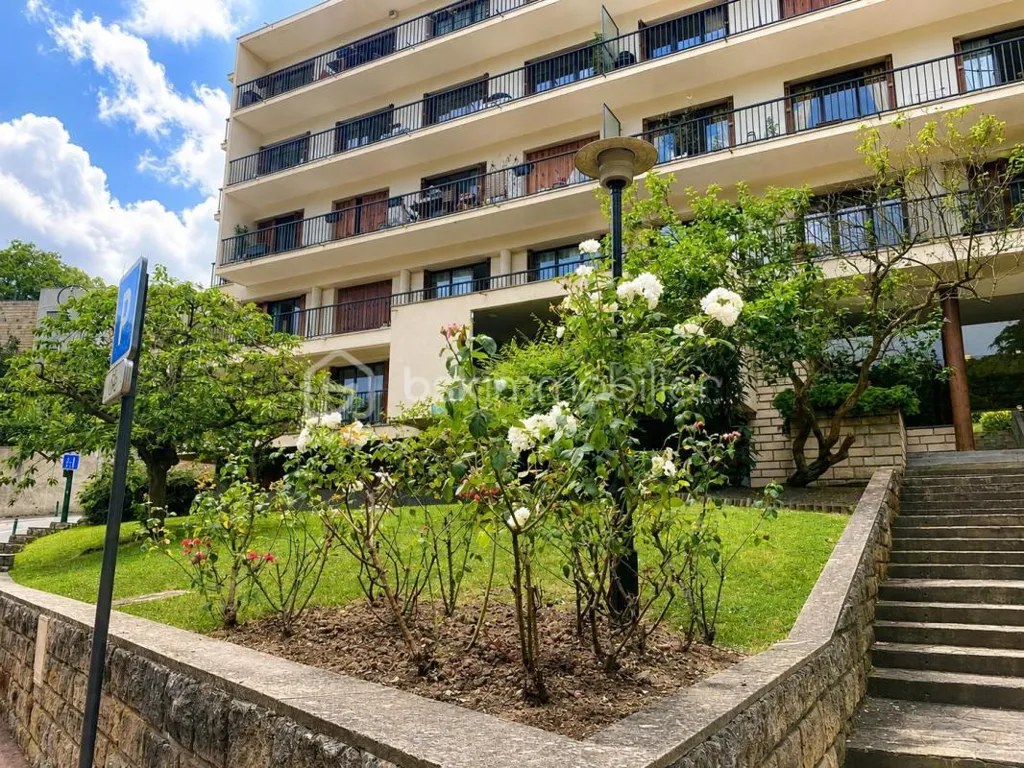 Extérieur - Appartement 4 Pièces avec Balcon dans Résidence Calme