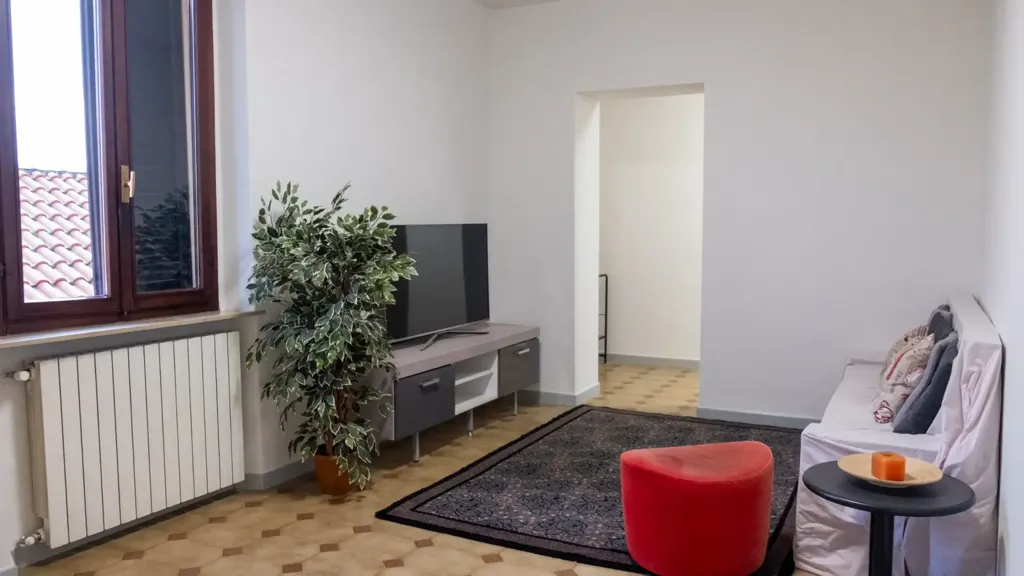 Elutuba - Rearranged Apartment with Balcony in Vigevano
