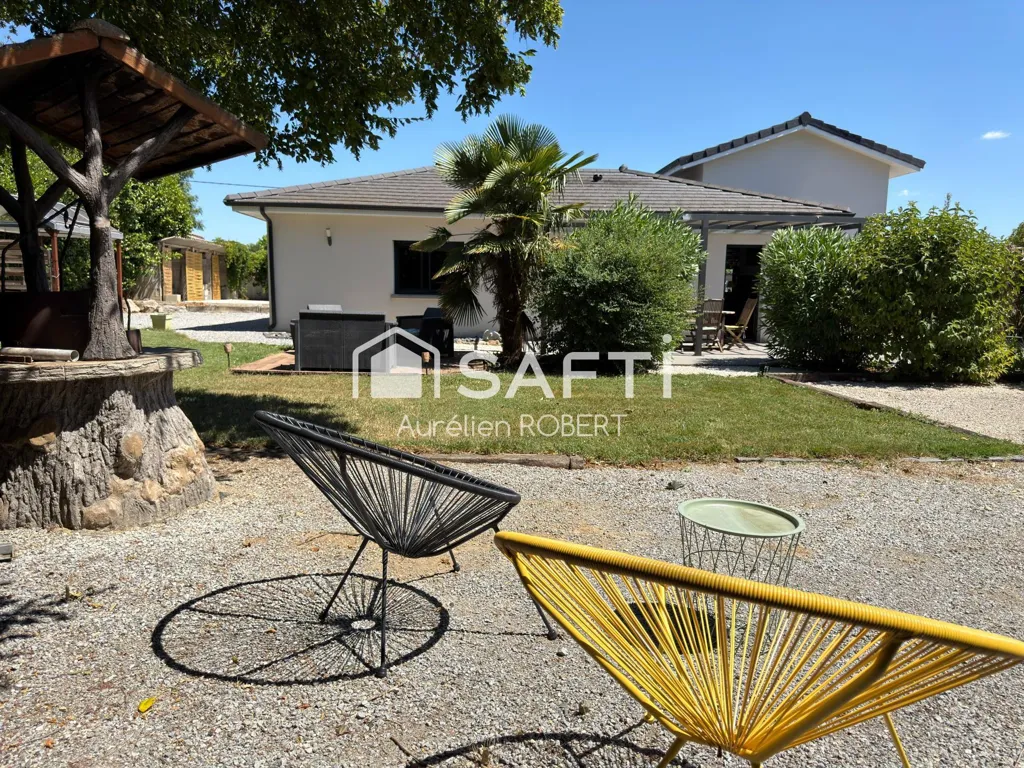 Terrasse - Maison Contemporaine au Calme à Luzinay