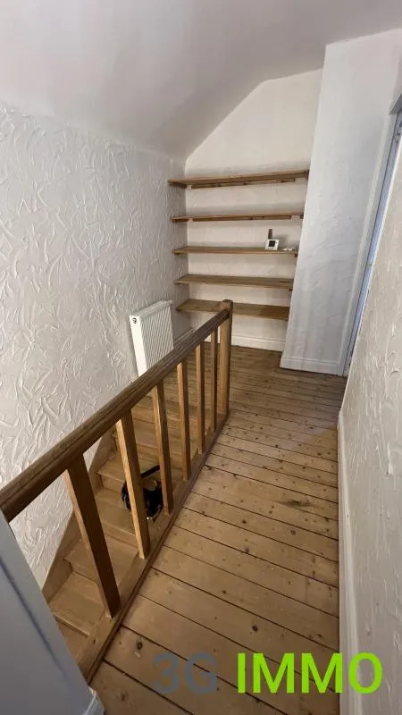 Pièces - Maison en Pierre Rénovée au Cœur d'un Village