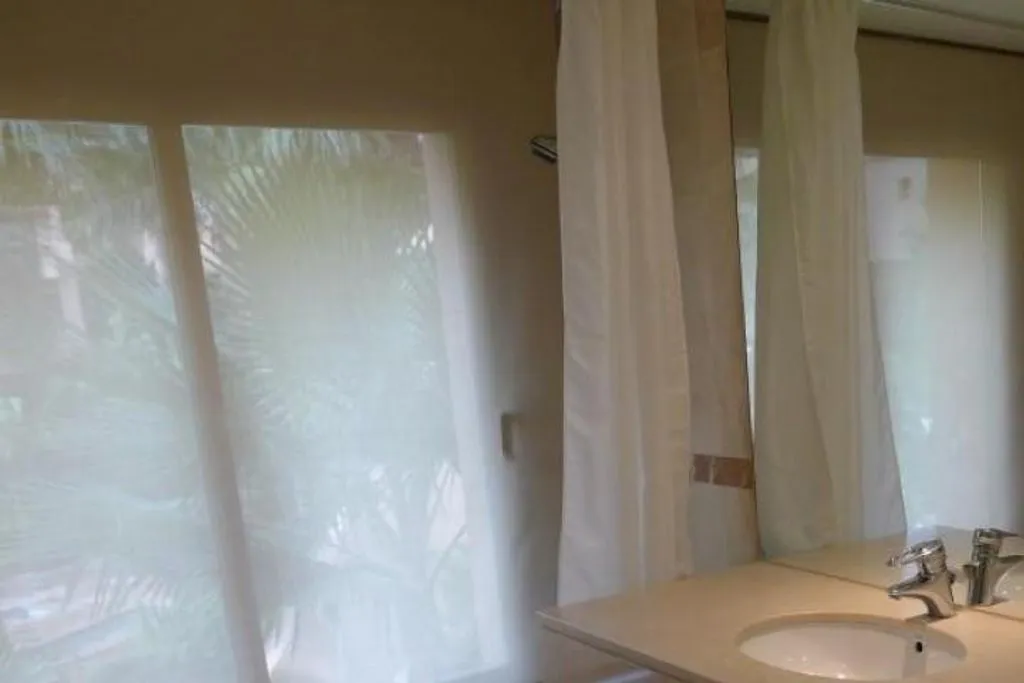 Salles de bain - Beachside Flat with Pool in Marbella