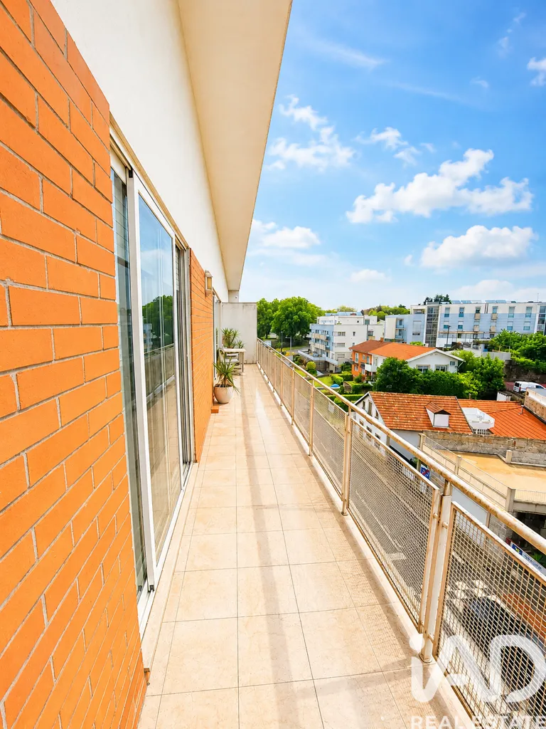 Rõdu - Spacious T3 Apartment with West Views in Penafiel