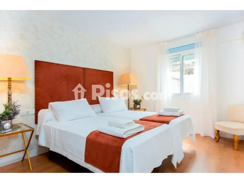 Magamistoad - Bright Apartment with Central Heating in Alfalfa