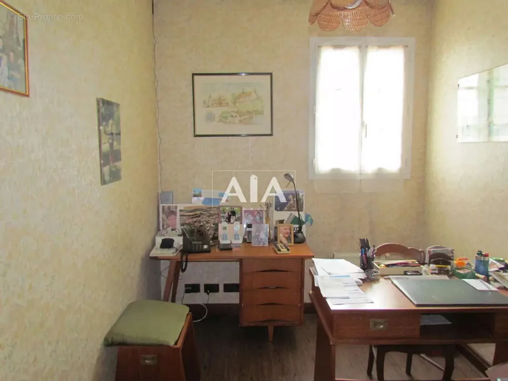 Bureau - Maison Atypique avec Vue sur Rivière à Ruffec