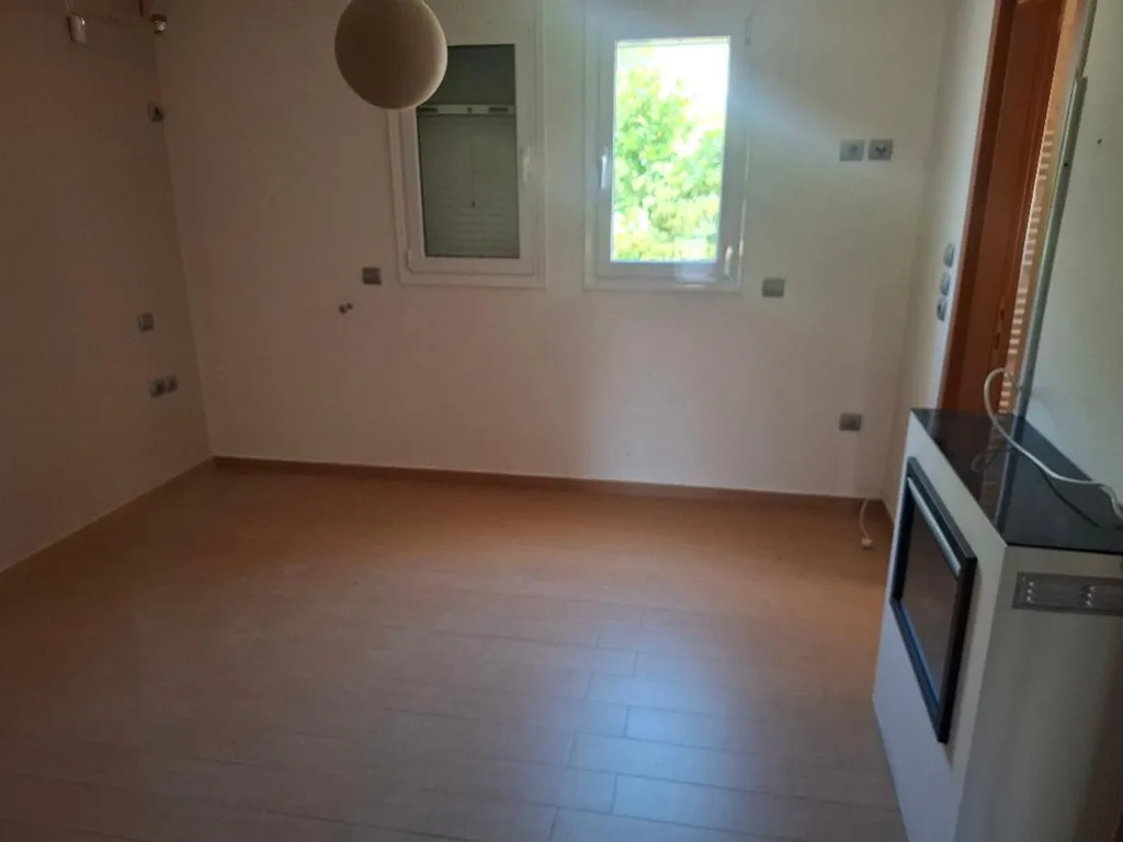 Soggiorno - Detached House with Garden in Semi-Basement