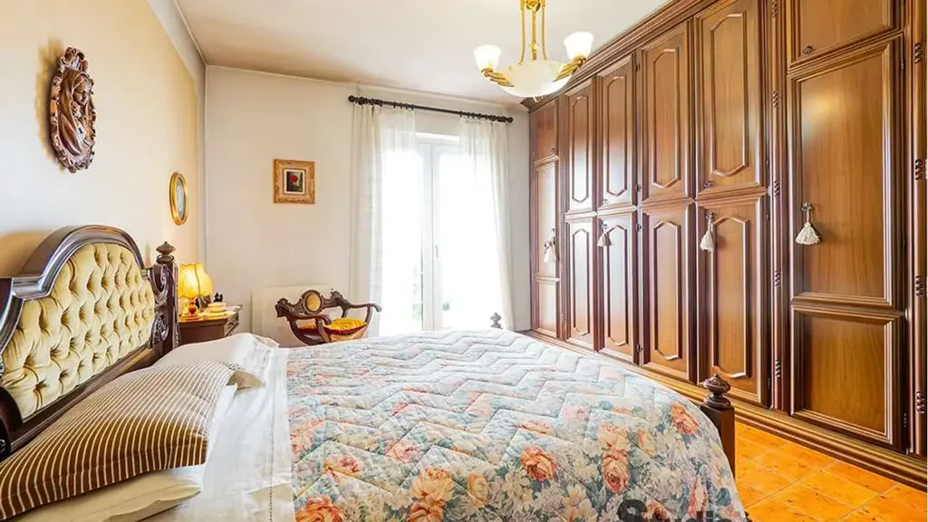 Chambres - Luxury Villa with Panoramic View in Ello