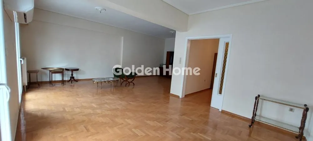 Elutuba - Bright Apartment with Balconies in Pagkrati