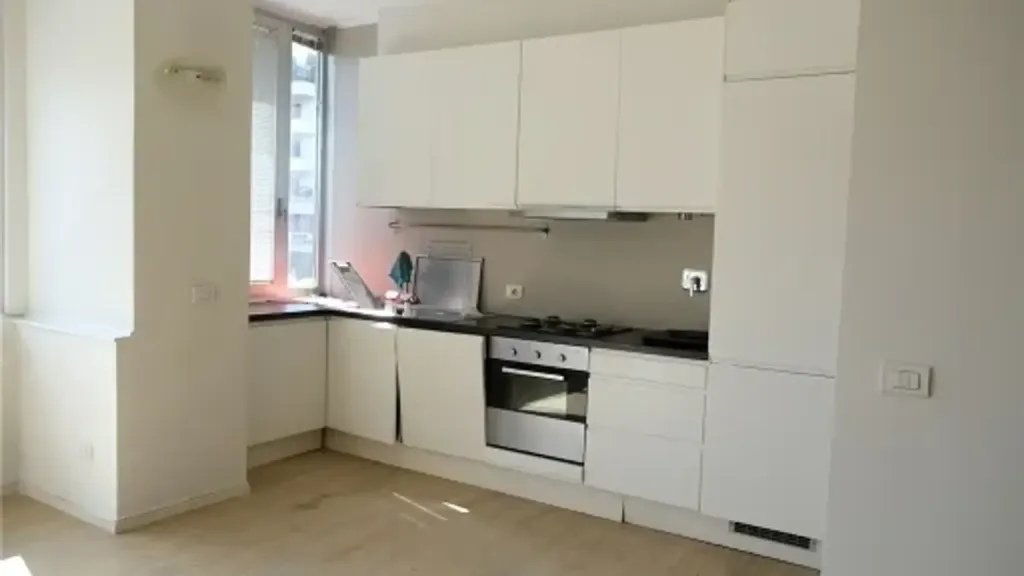 Cuisine - 2-Bedroom Apartment with Balcony in Florence